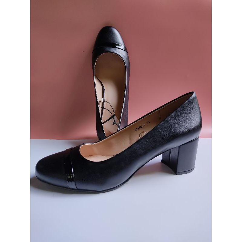 PA- Plus Size Block Heels Tan & Black Shoes By Parisian | Shopee ...