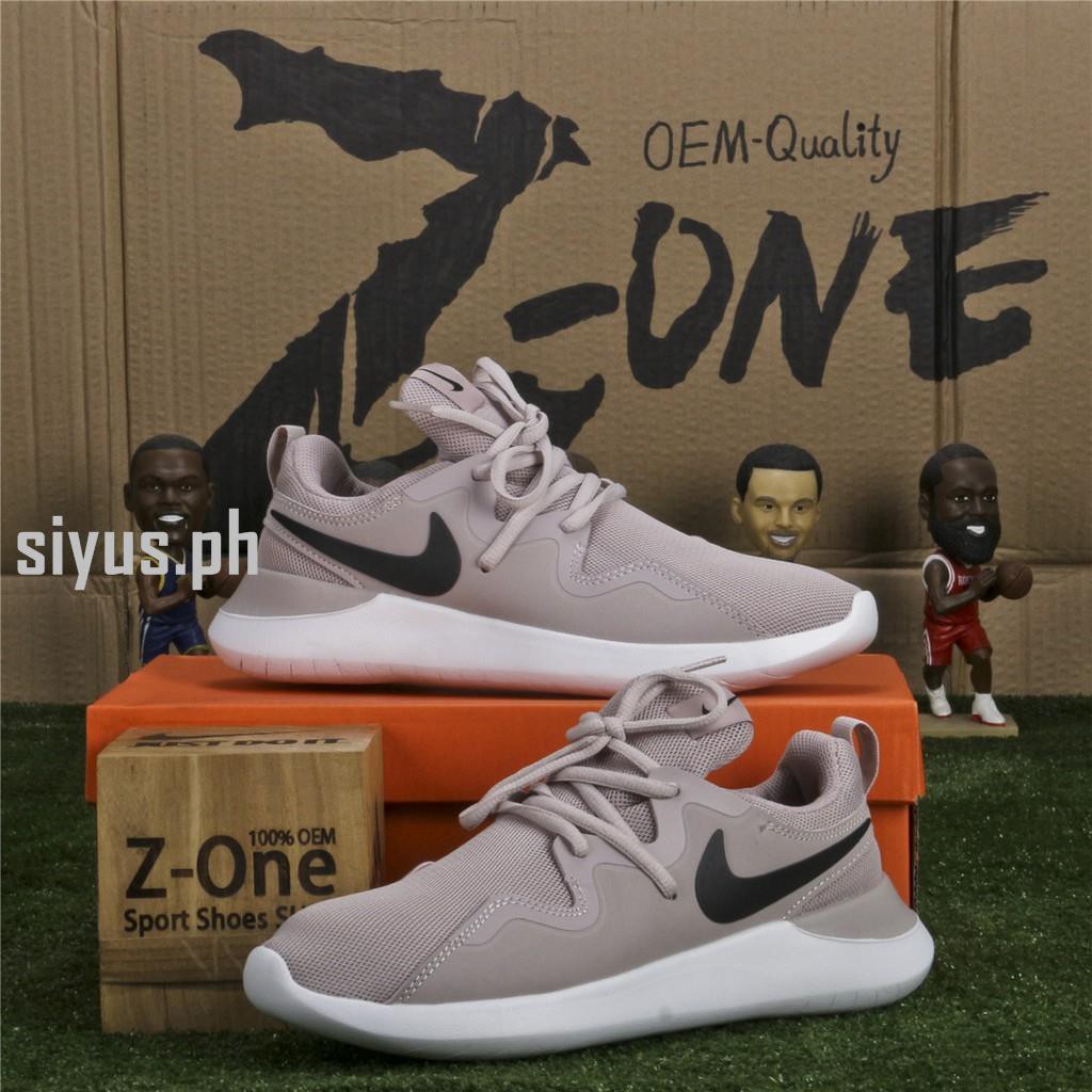 nike tessen women's black