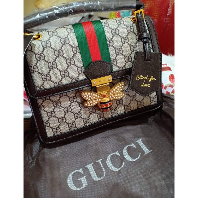 gucci sling bag with bee