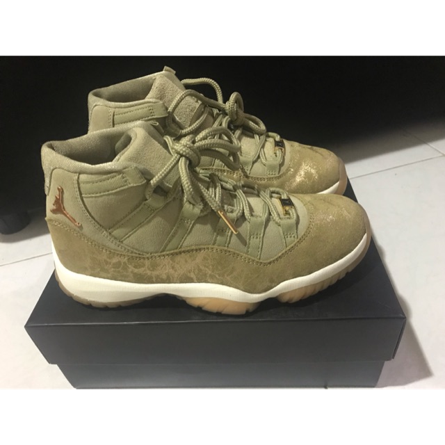 air jordan 11 olive lux