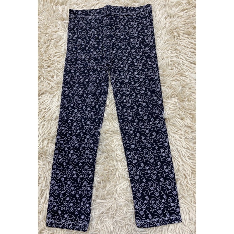 Kids Laggings for your sweet Girl’s. Befor order check measurement in Variation Please.