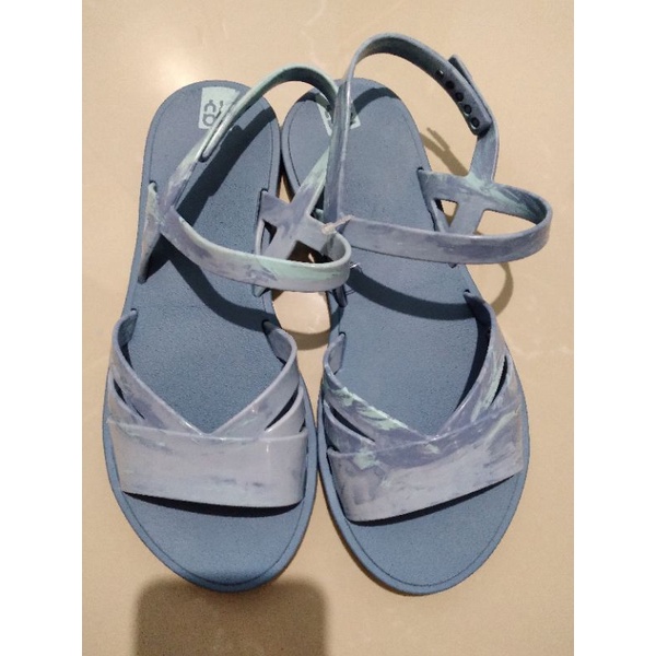 Authentic Zaxy sandal (brandnew) | Shopee Philippines