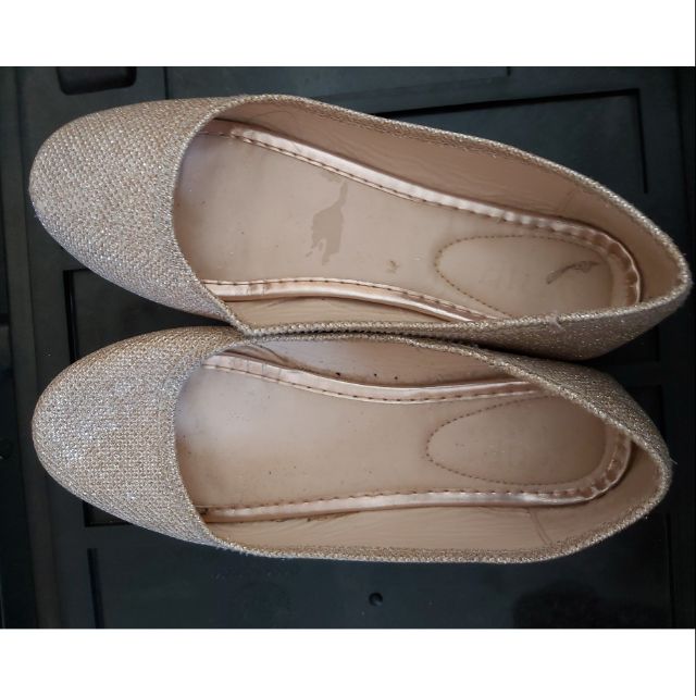 Pre-loved Gold doll shoes | Shopee Philippines