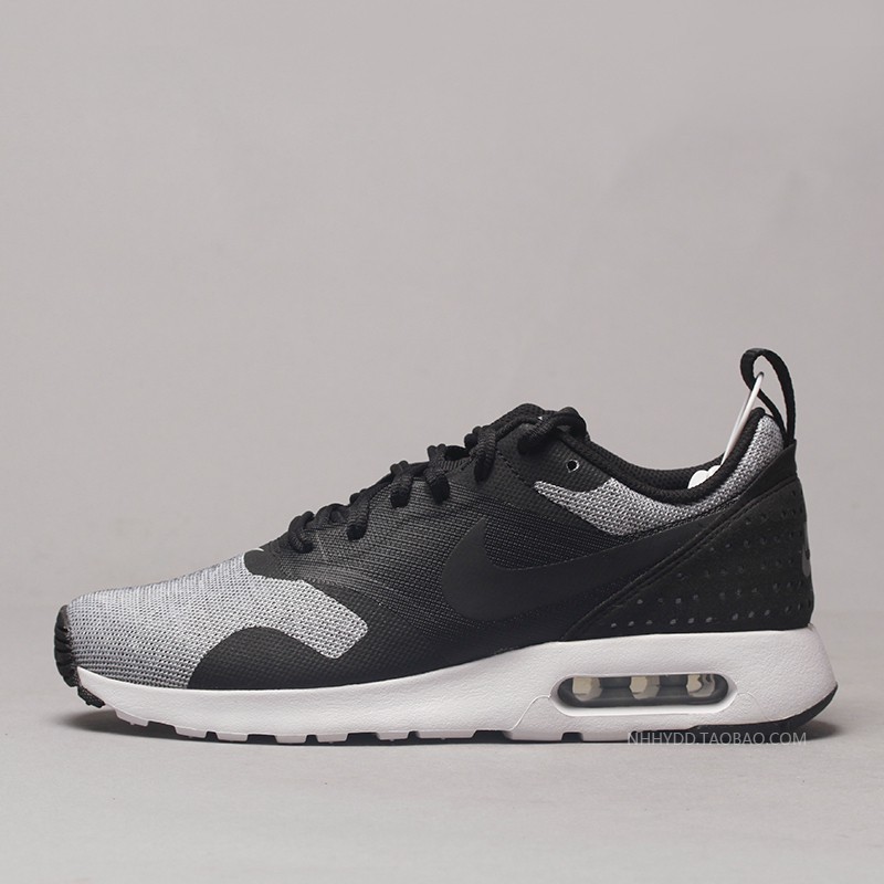 white nikes with black swoosh