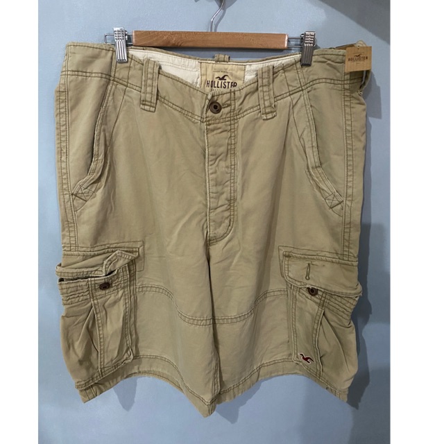 hollister khaki shorts