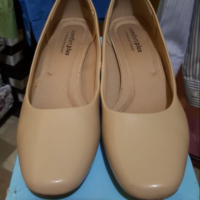 nude close shoes