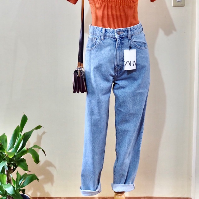 zara mom jeans overrun