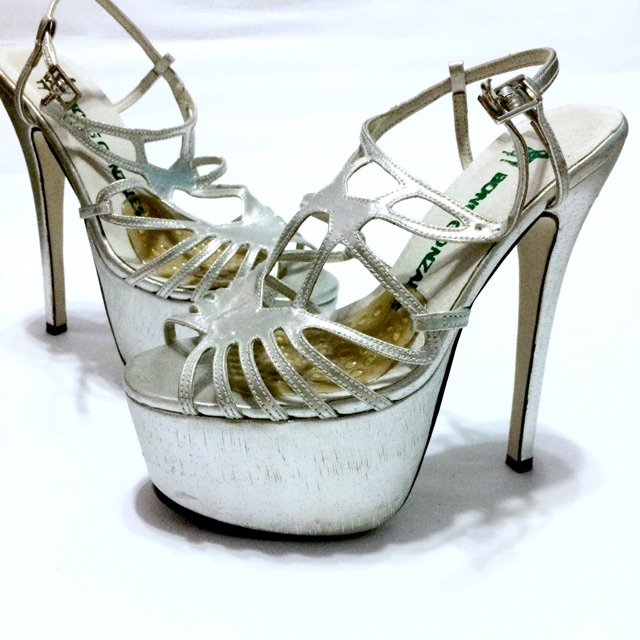 silver heels size 6