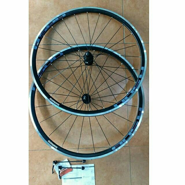 shimano wheelset road bike