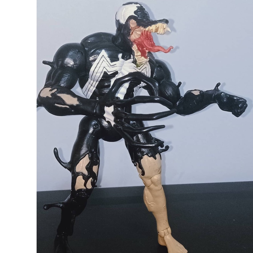 Marvel Venom Eddie Brock Transforming 2001 7.5