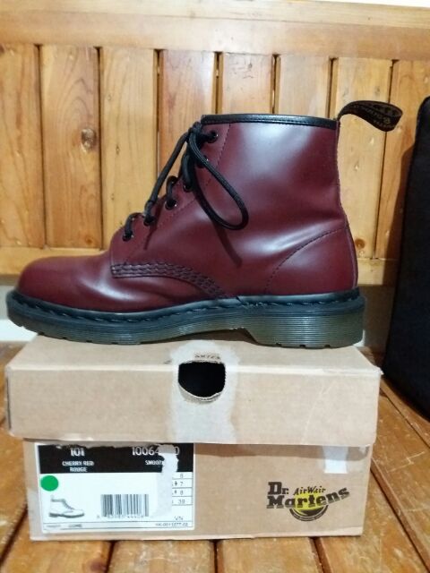 dr martens 10064
