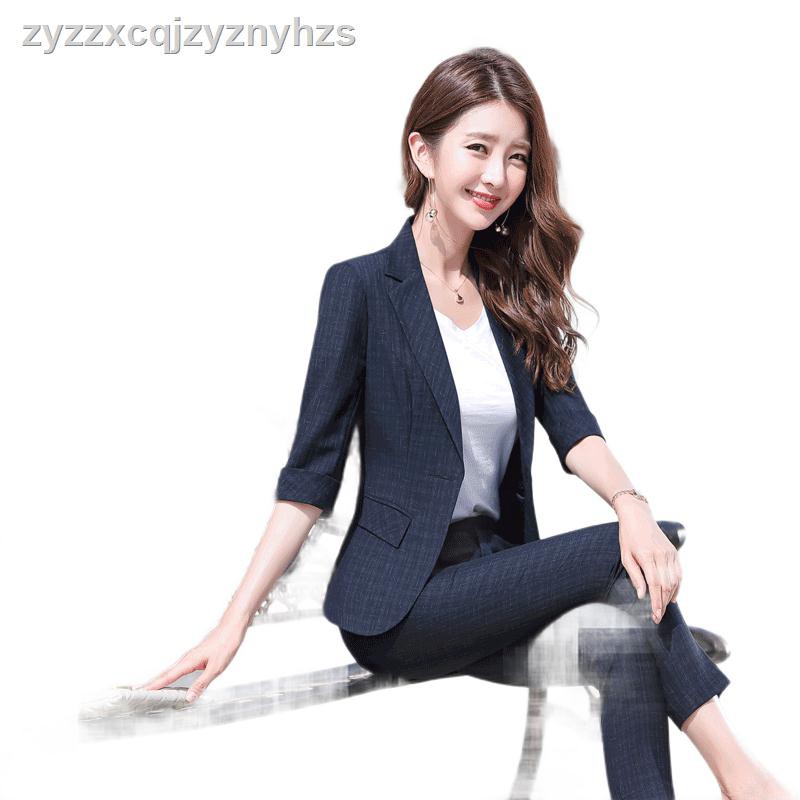 professional women suit