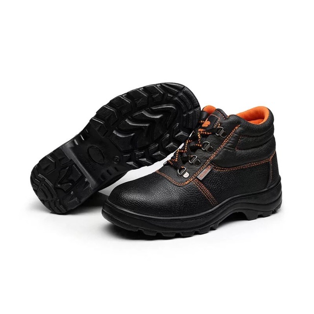 safety boots with metal sole