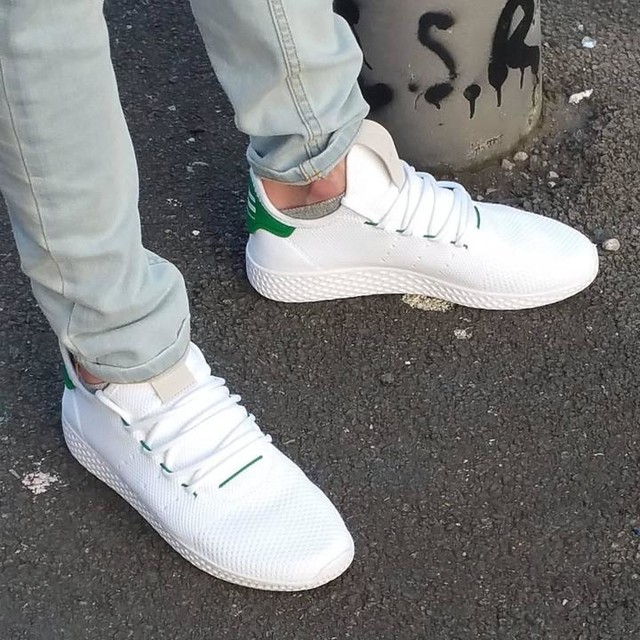 pw tennis hu on feet