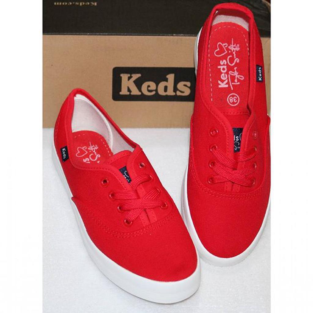 taylor swift red keds