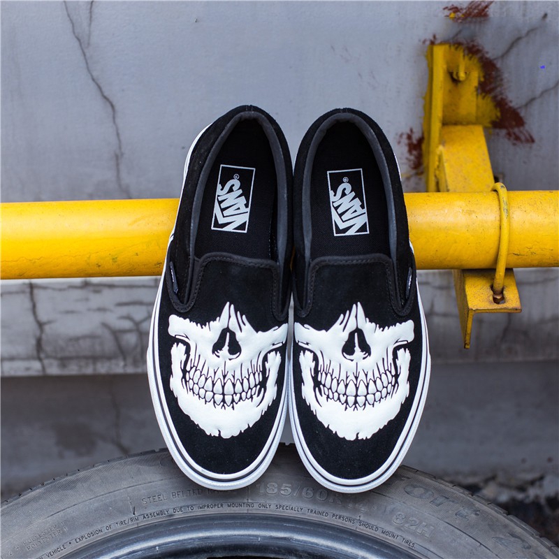 VANS SLIP ON black and white classic skull canvas shoes VN0A4BV3TBQ |  Shopee Philippines