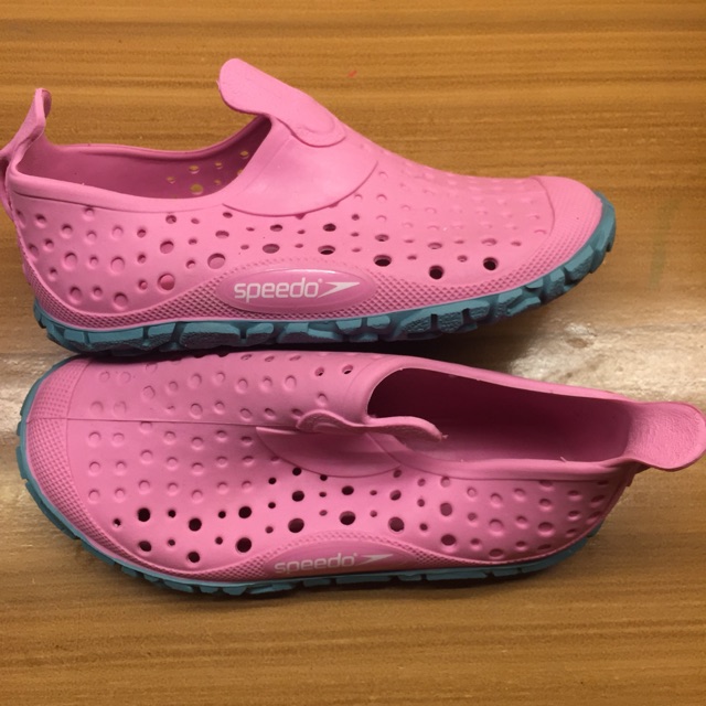 speedo jelly water shoes