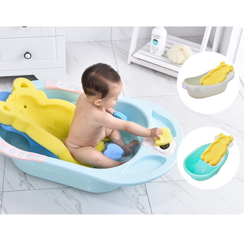 newborn sponge bath