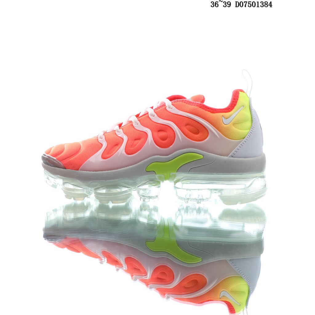 nike vapormax plus nude