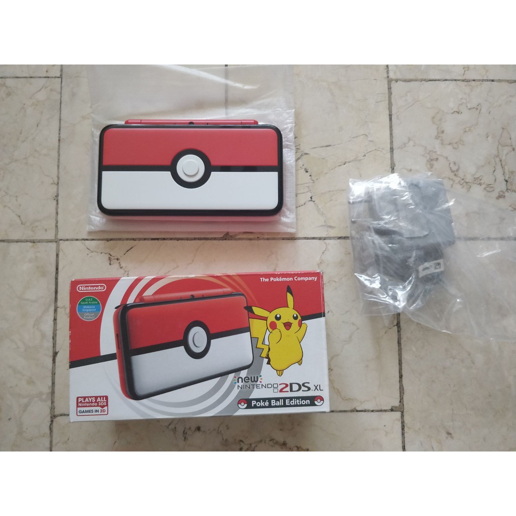 nintendo 2ds xl pokeball