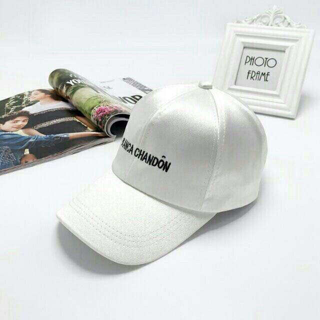 bianca chandon hat