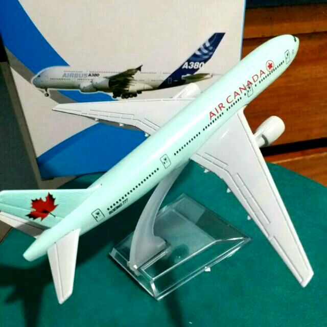 diecast airplane