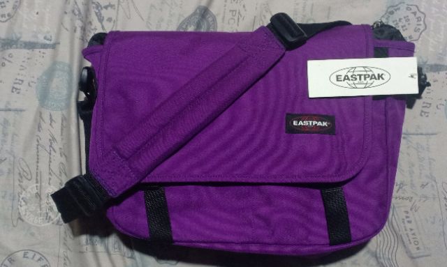 sling bag eastpak