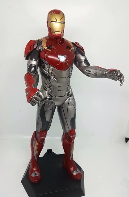 crazy toys iron man mark 47