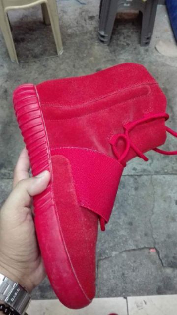 yeezy 750 boost red