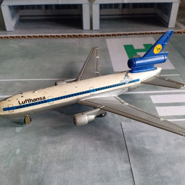 lufthansa toy