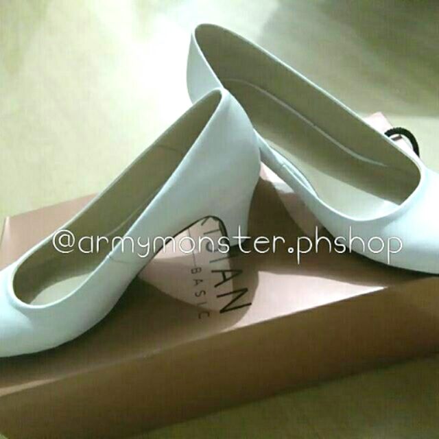 white pumps 2 inch heel