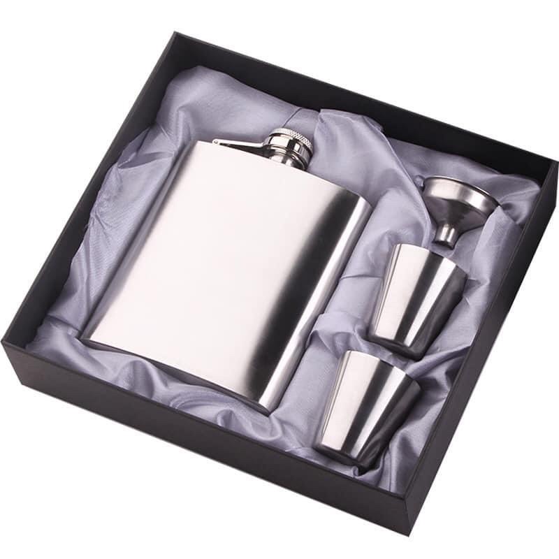 (8oz) Wine Flask Set Silver w/ 2 Shot glass & 1 Funnel Box Set (no logo