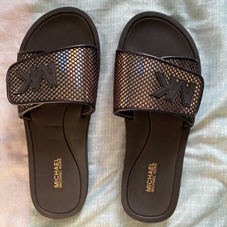 mk slide slippers