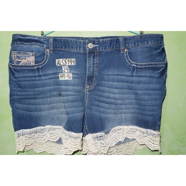 plus size jean shorts with lace
