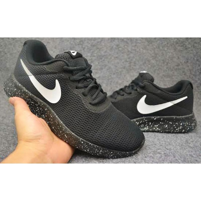 nike tanjun oreo