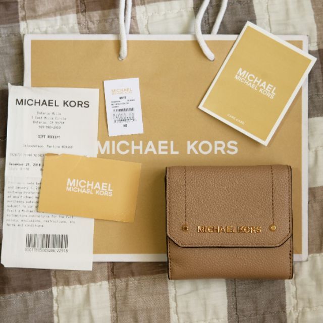 michael kors hayes trifold wallet