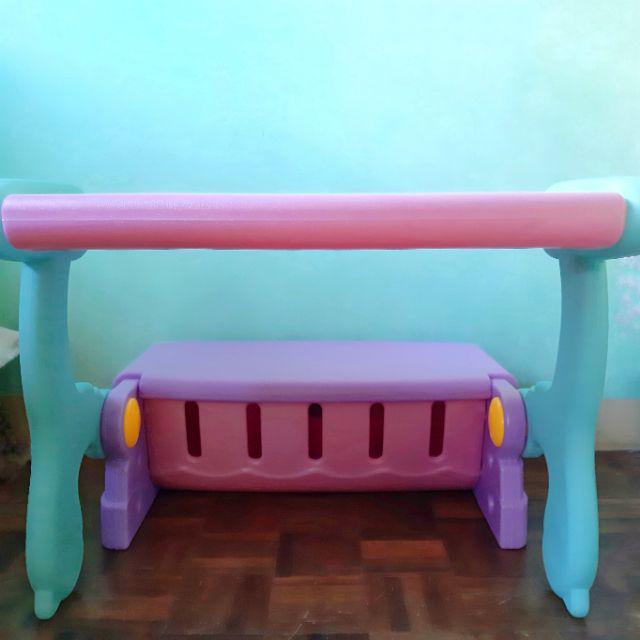 purple kids table