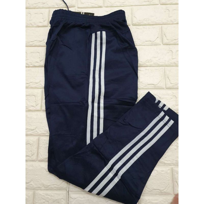 track pants 3 lines