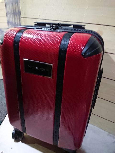 tommy hilfiger luggage red