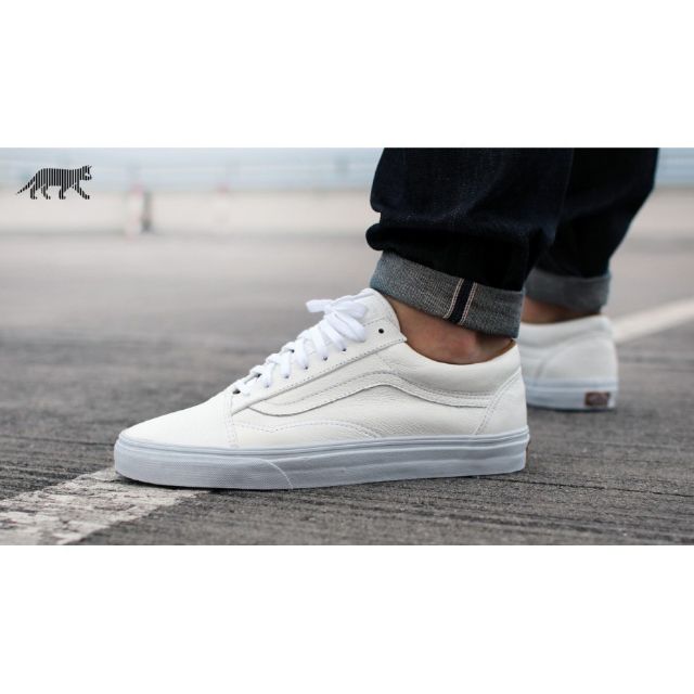 vans shoes all white