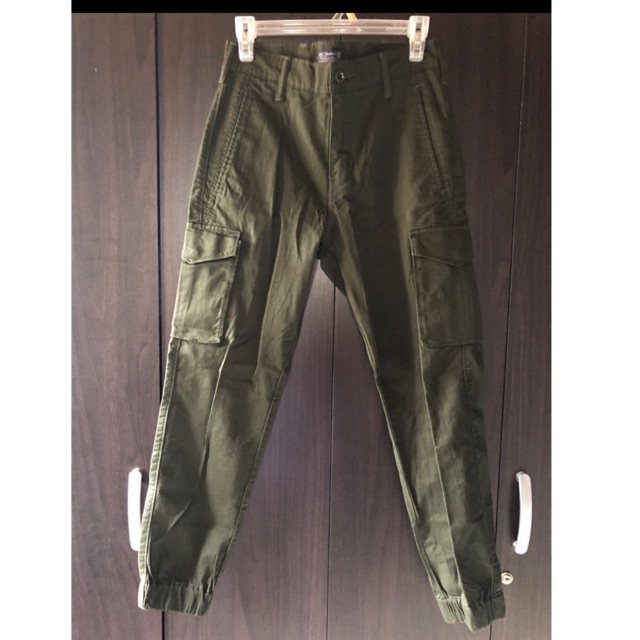 Levi's banded cargo jogger pants | Shopee Philippines