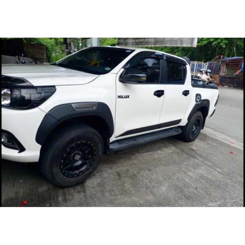 toyota hilux fender flares