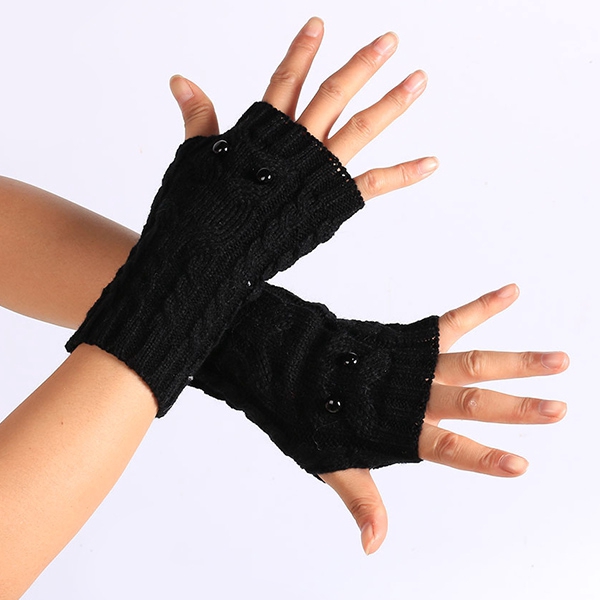 who sells fingerless gloves