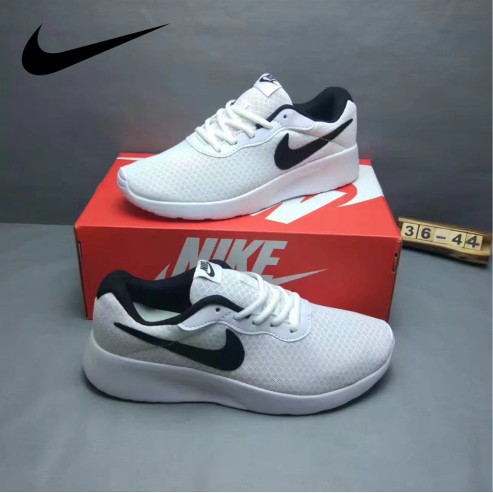 nike roshe 2019