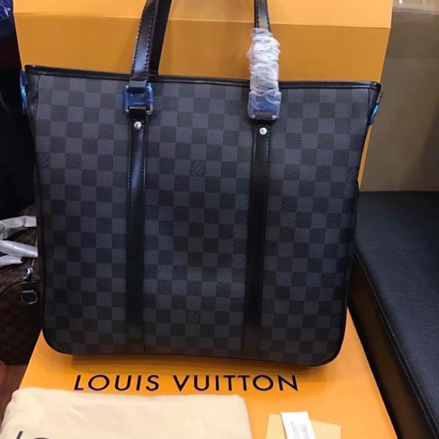 louis v tote bag