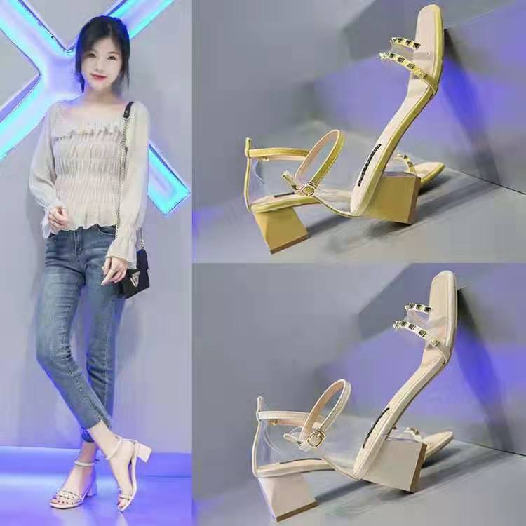 South Korea's new fashion trend of comfortable women's heels and