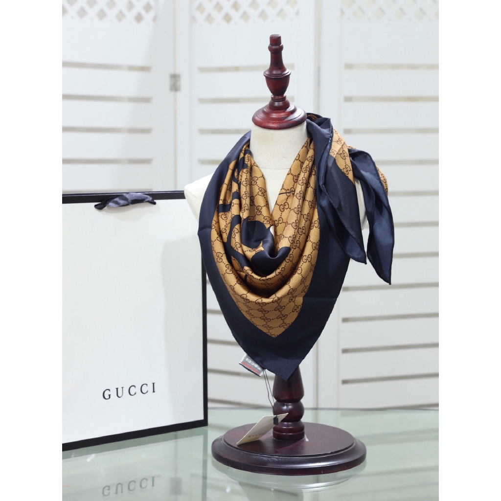 gucci disney shawl