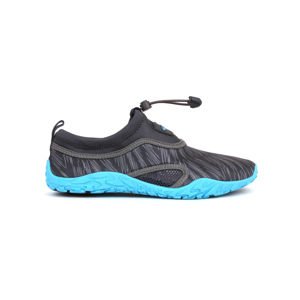aqua shoes world balance