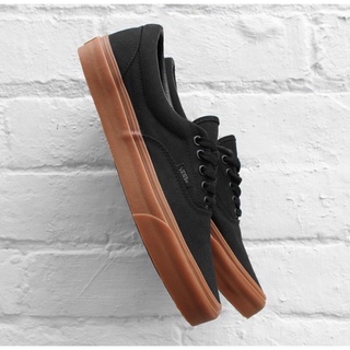 mens vans black gum sole