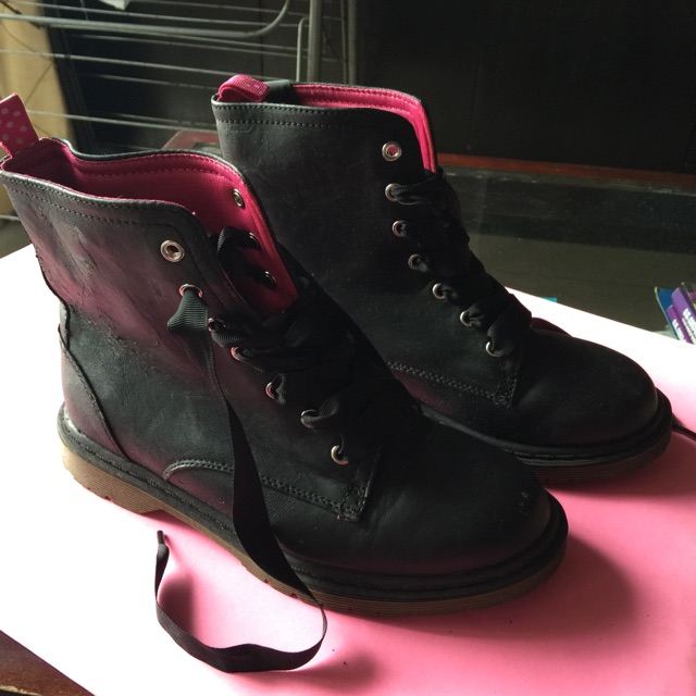 brash boots